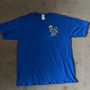 Gildan Royal Blue Men's Tee with Yellow Graphic